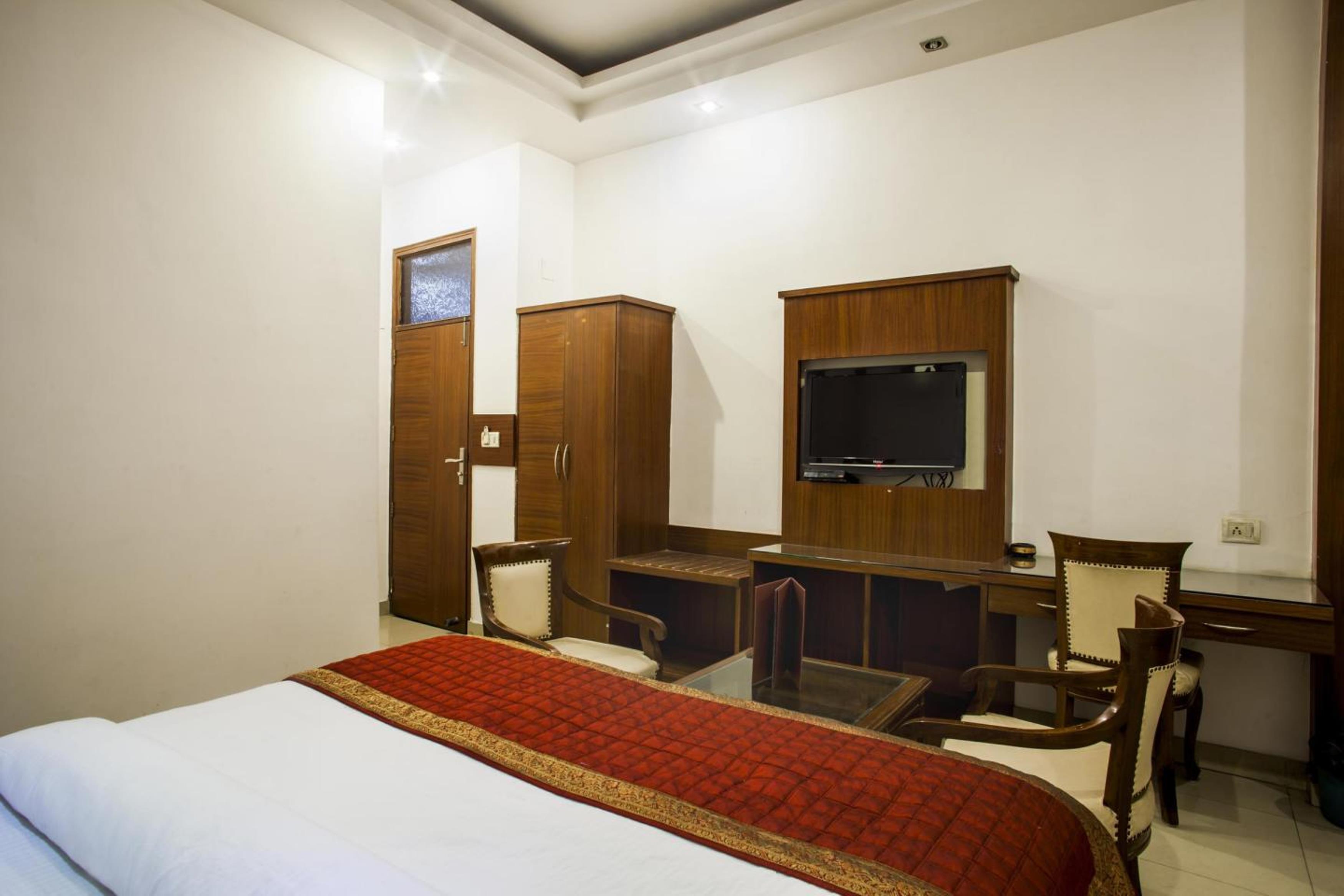Oyo 3472 Hotel Rama Inn Új-Delhi Kültér fotó