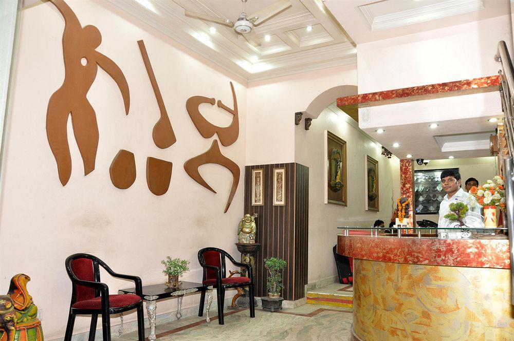 Oyo 3472 Hotel Rama Inn Új-Delhi Kültér fotó