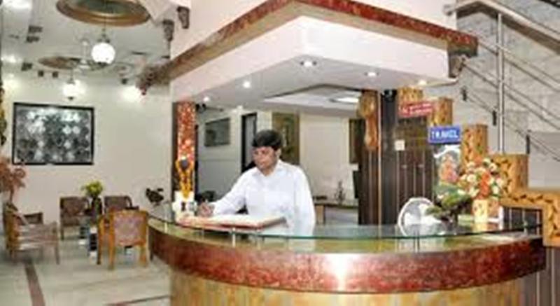 Oyo 3472 Hotel Rama Inn Új-Delhi Kültér fotó