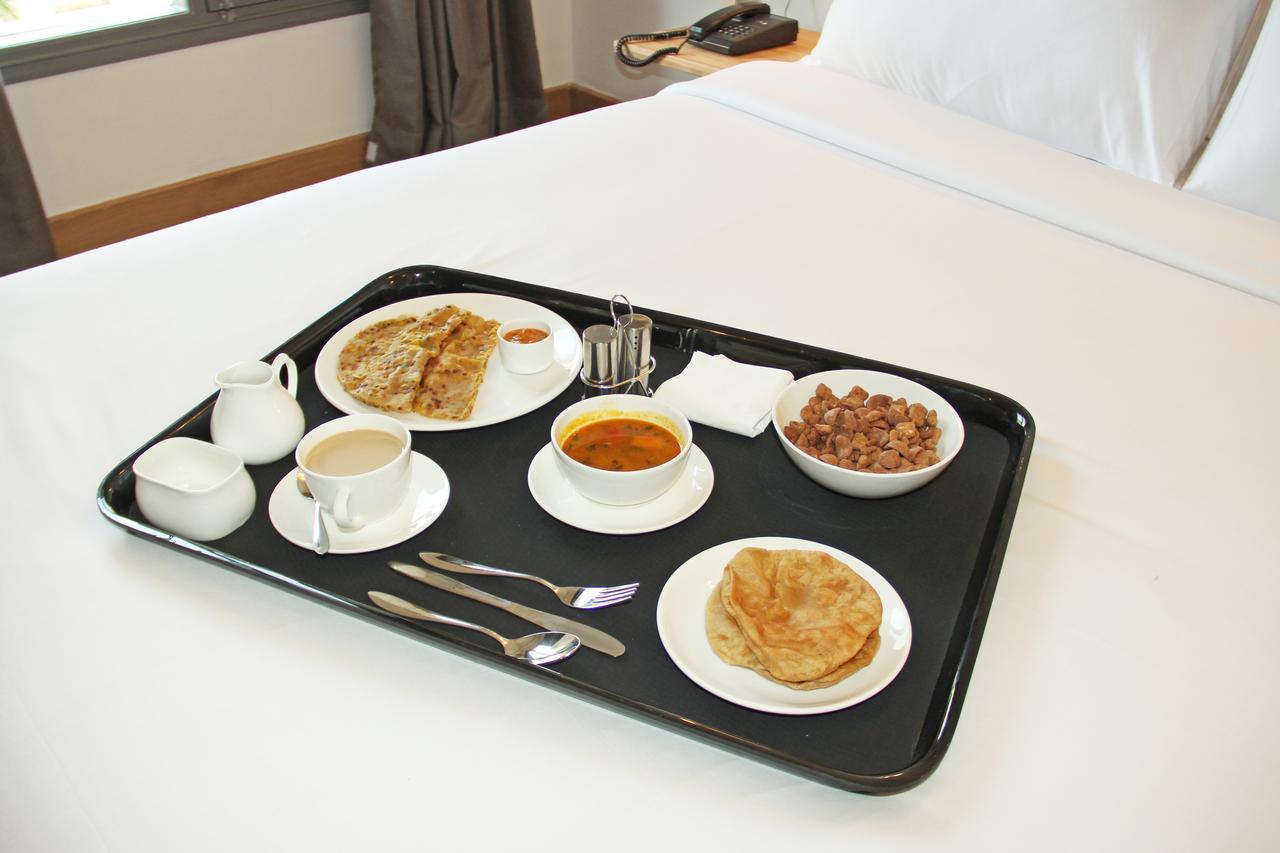 Oyo 3472 Hotel Rama Inn Új-Delhi Kültér fotó