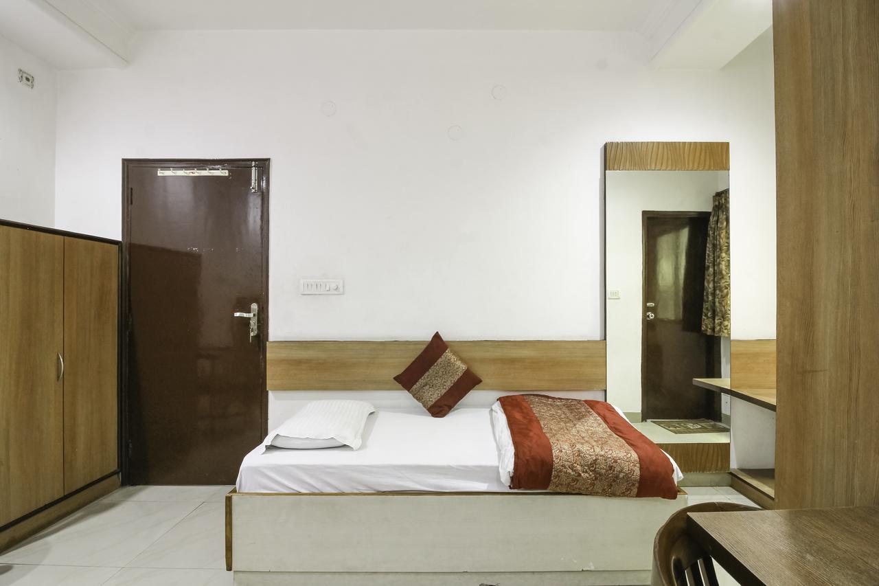Oyo 3472 Hotel Rama Inn Új-Delhi Kültér fotó