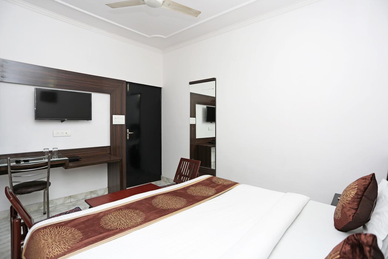 Oyo 3472 Hotel Rama Inn Új-Delhi Kültér fotó