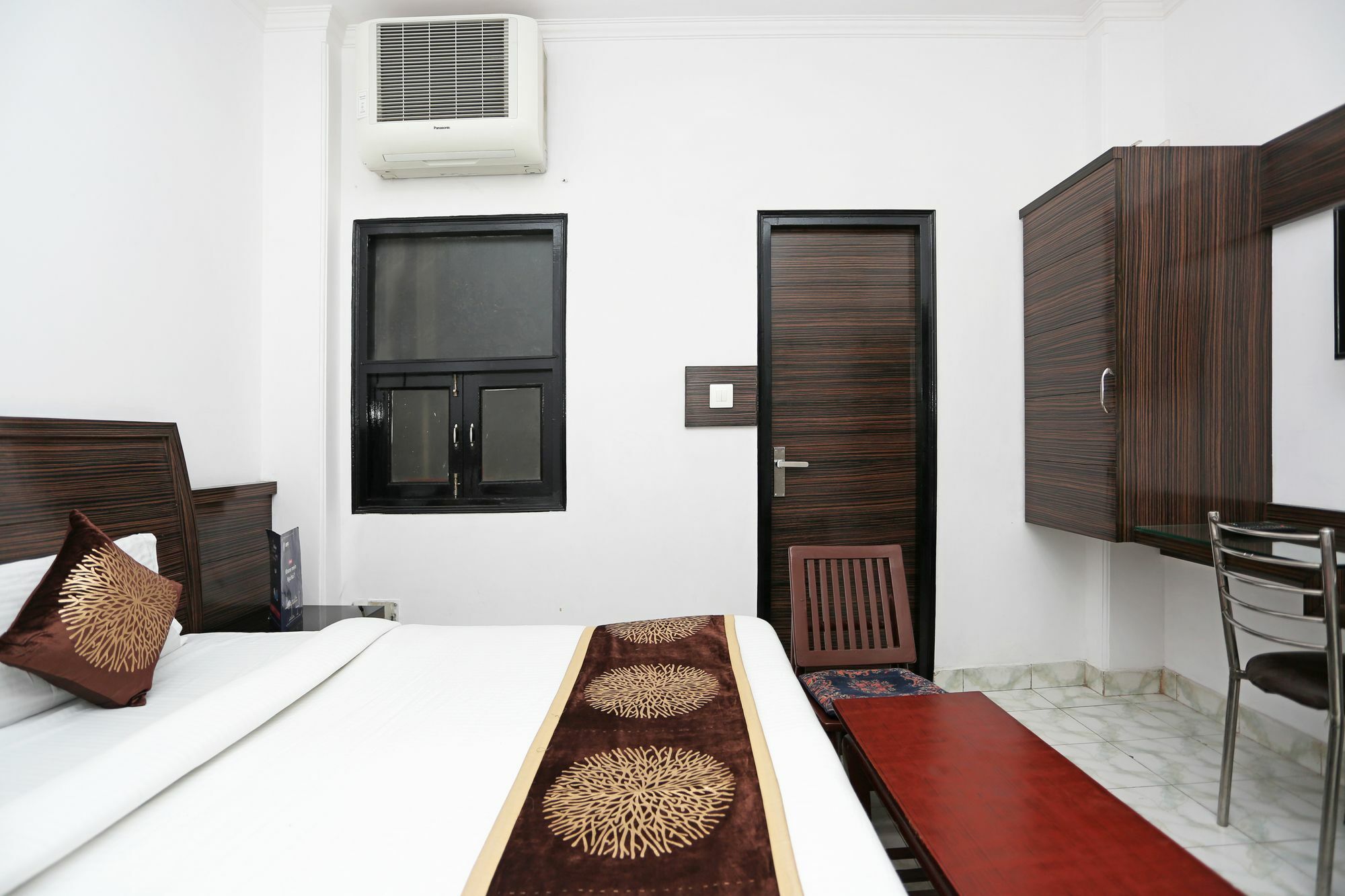 Oyo 3472 Hotel Rama Inn Új-Delhi Kültér fotó